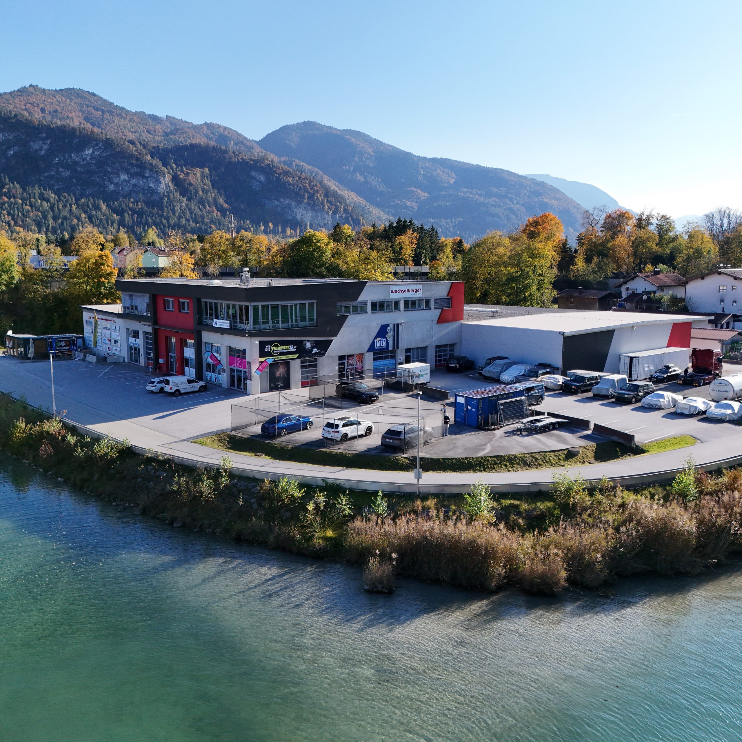 Luftaufnahme des Mauracher Gewerbeparks im Logistikpark Untere Sparchen, Kufstein