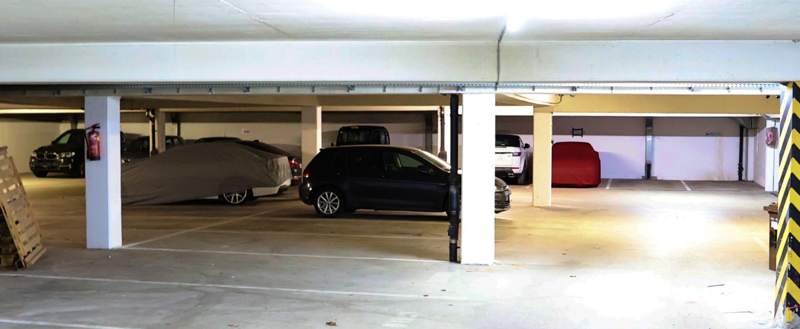 Zufahrt und Parkbereich der Tiefgarage Kinkstraße